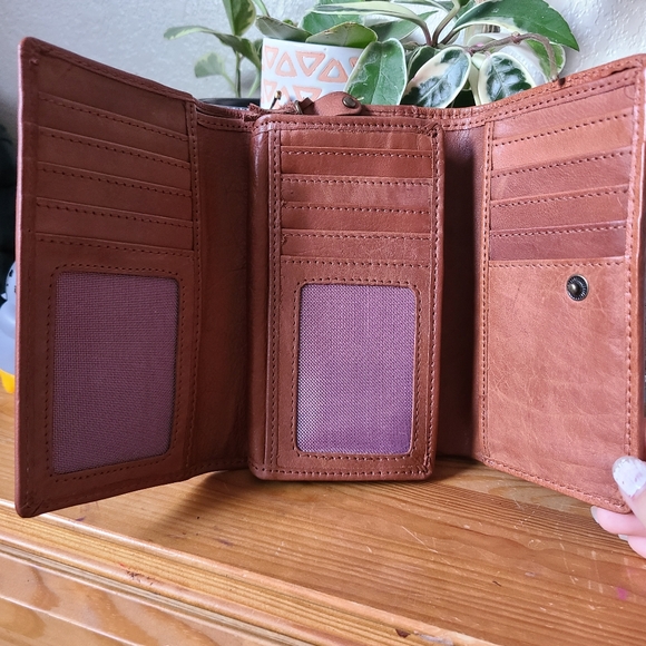 Genuine Leather Wallet - Picture 4 of 6
